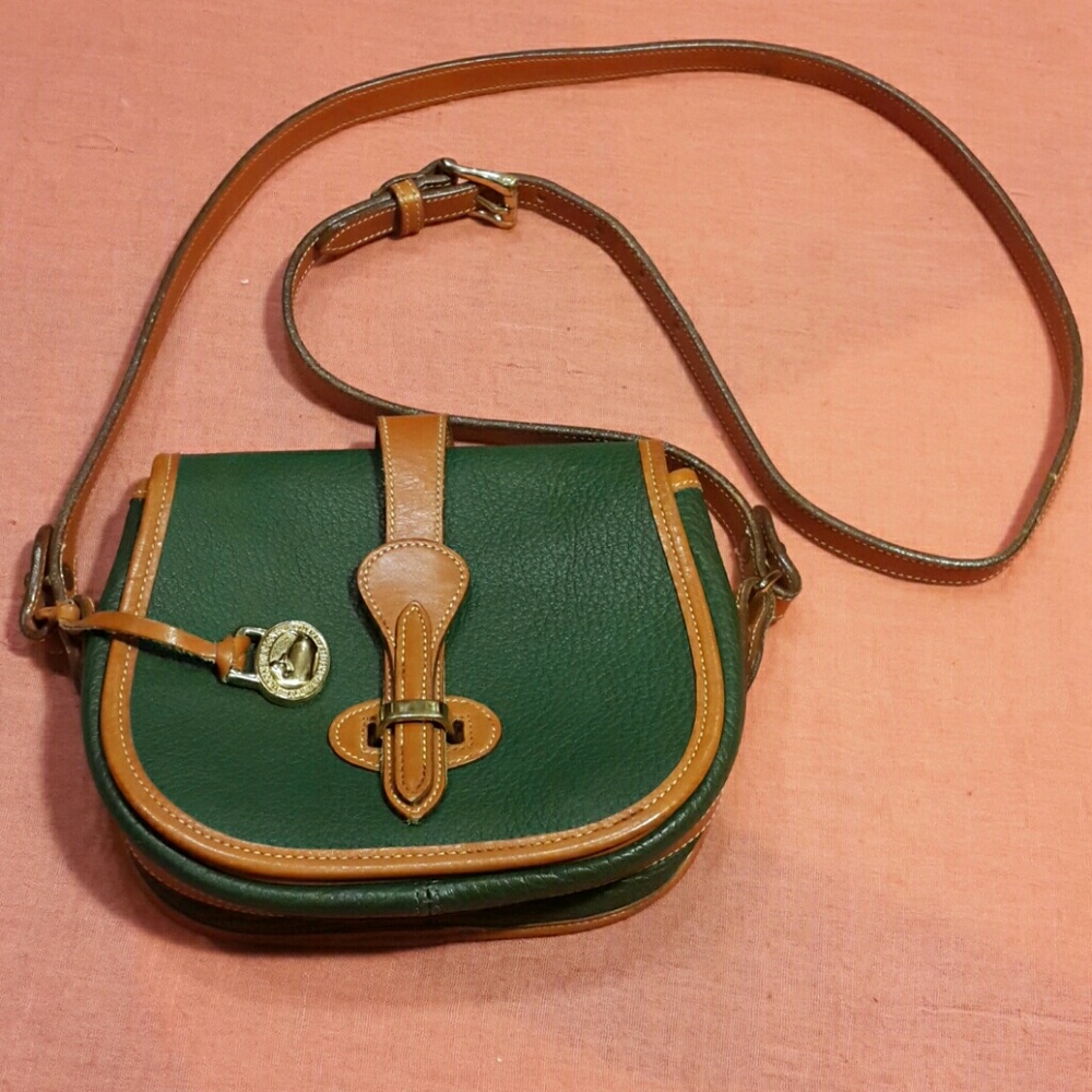 DOONEY & BOURKE SMALL CROSSBODY